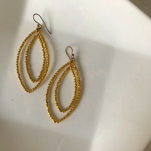 Stella & Dot Gold Dangle earrings